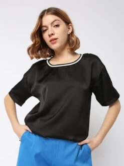 Deal Crepe Black Half Sleeve Top