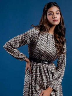 Deal Green Printed Satin Dress 11 Deal Green Printed Satin Dress -Saree Luxe Shop deal green printed stain dress 1672217500g3 wd0334 27873 l 3