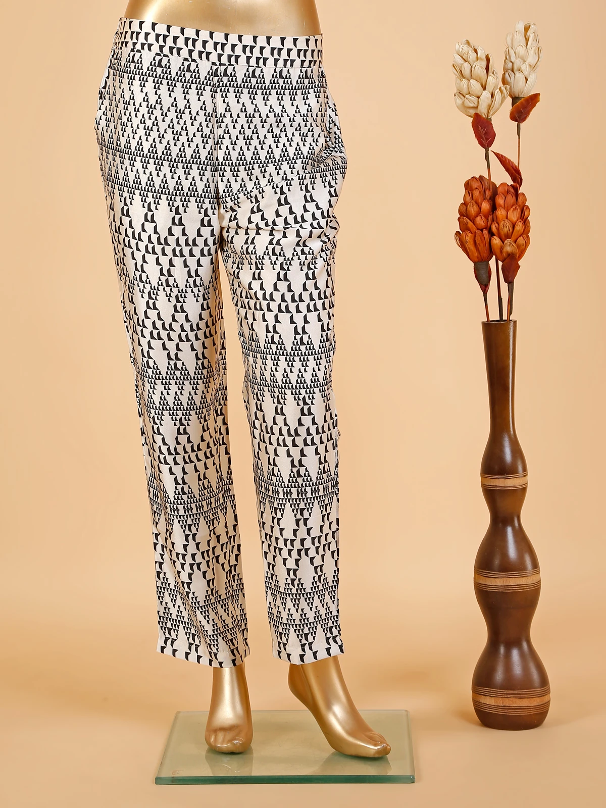 Sheczzar White Cotton Printed Co Od Set 2 Sheczzar White Cotton Printed Co Od Set - Image 2