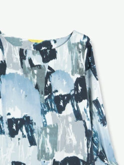 White And Blue Printed Top In Polyester 5 White And Blue Printed Top In Polyester -Saree Luxe Shop white and blue printed top in polyester 1694866212t28201 3